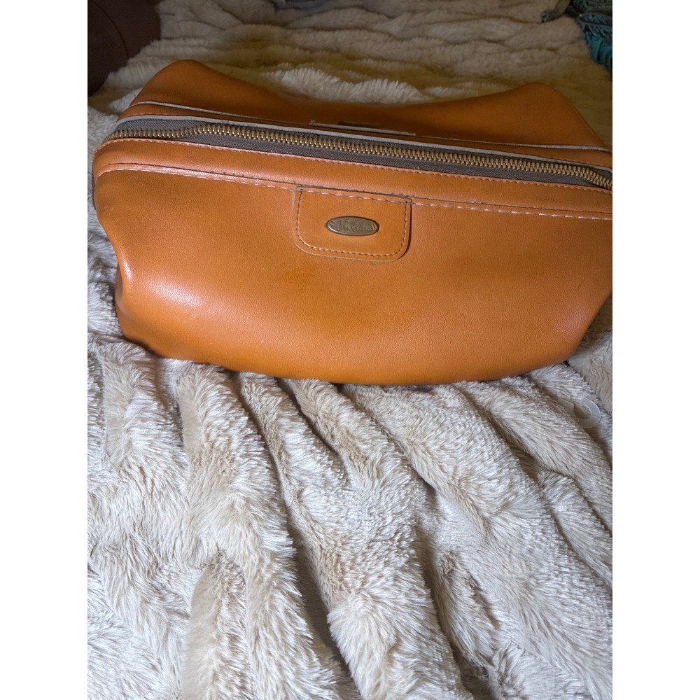 John Weitz Vintage Tan Faux Leather Toiletry Bag Dopp Kit Shaving Travel Case